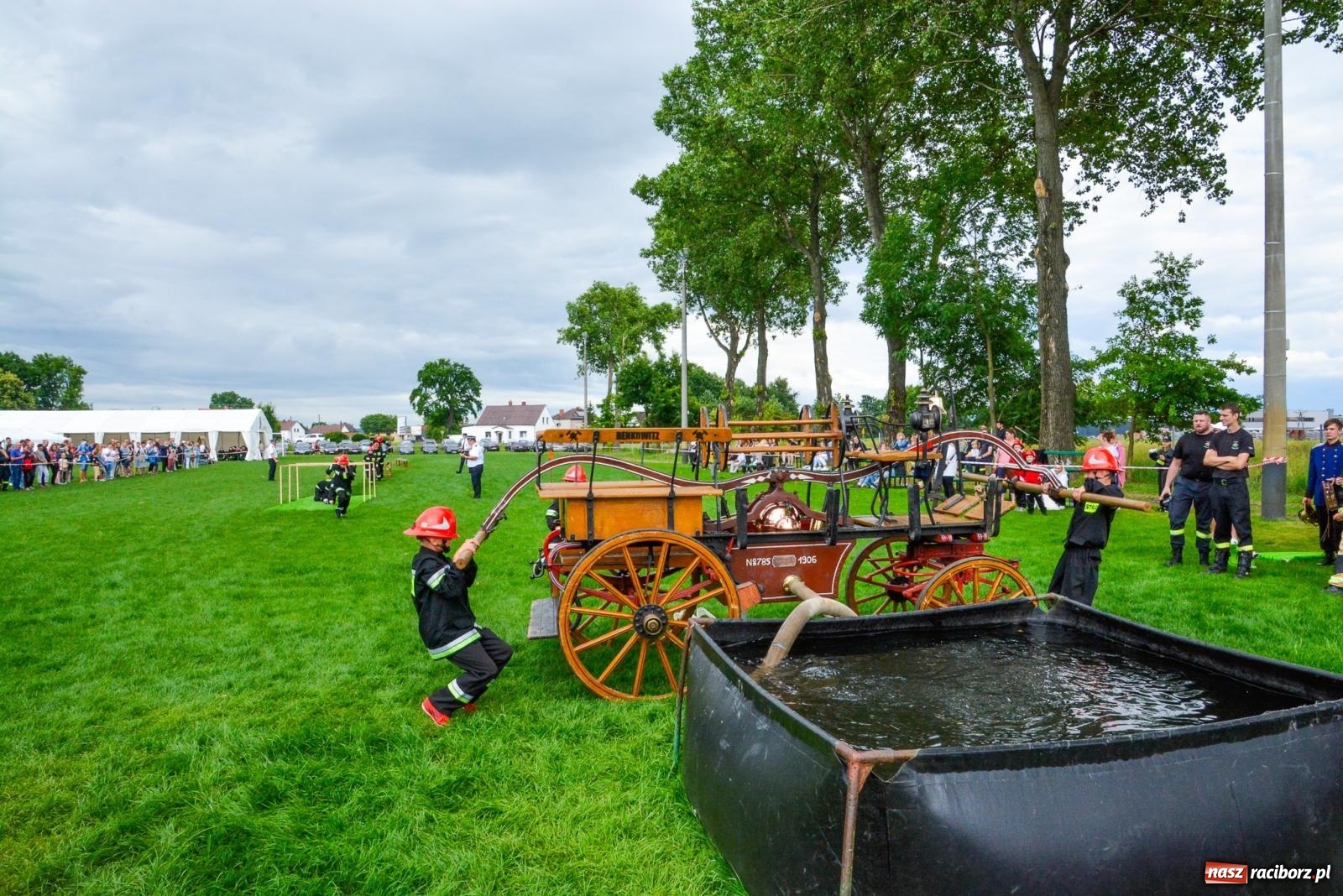 Zdjęcie w galerii na portalu naszraciborz.pl: Międzynarodowe zawody sikawek konnych w Bieńkowicach [FOTO i WIDEO] wiadomości z regionu