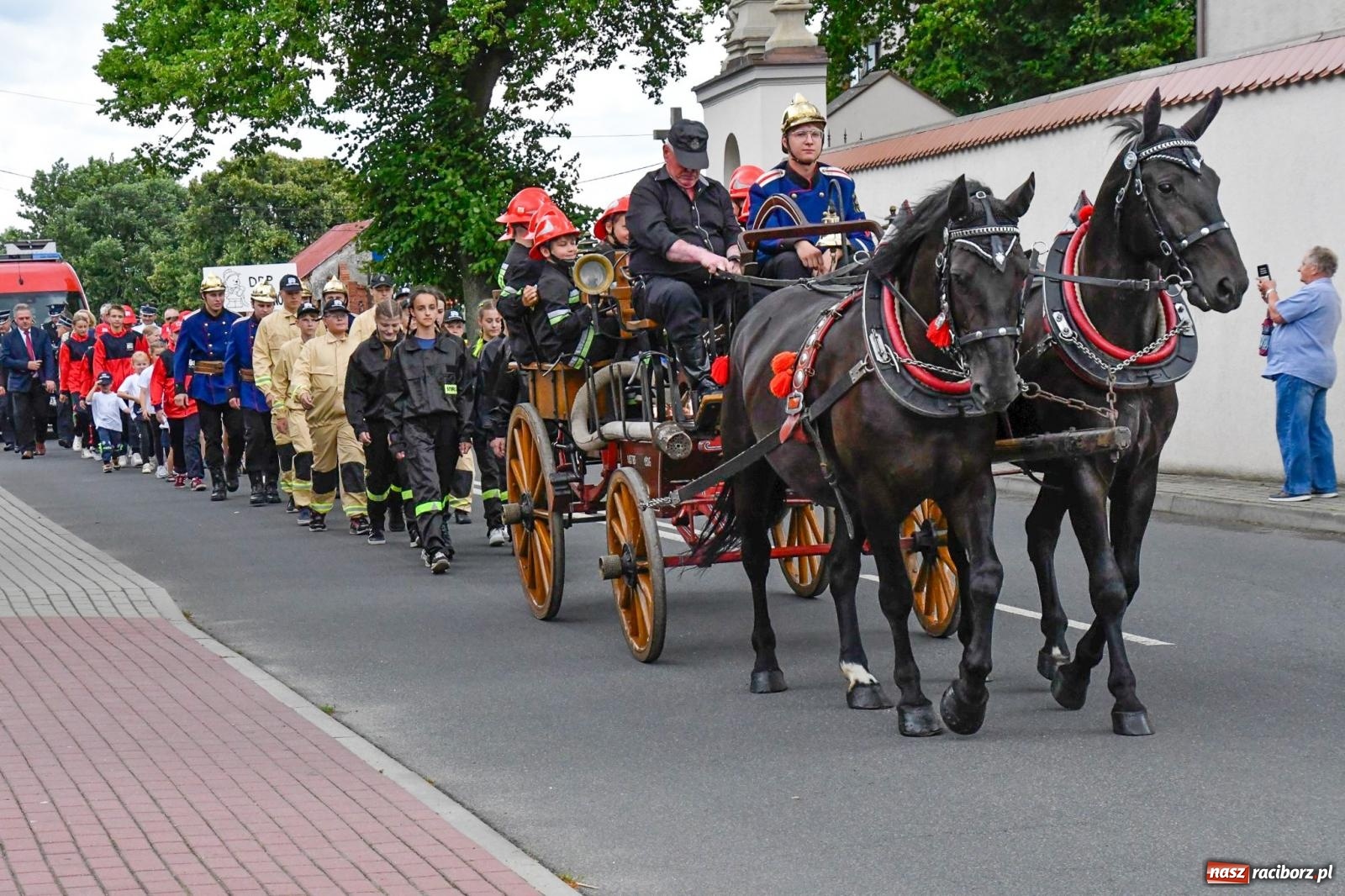 Zdjęcie w galerii na portalu naszraciborz.pl: Międzynarodowe zawody sikawek konnych w Bieńkowicach [FOTO i WIDEO] wiadomości z regionu