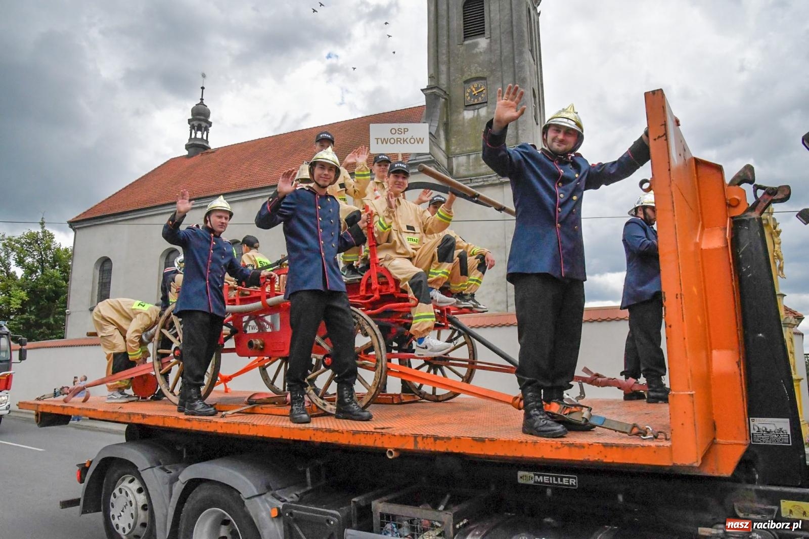 Zdjęcie w galerii na portalu naszraciborz.pl: Międzynarodowe zawody sikawek konnych w Bieńkowicach [FOTO i WIDEO] wiadomości z regionu