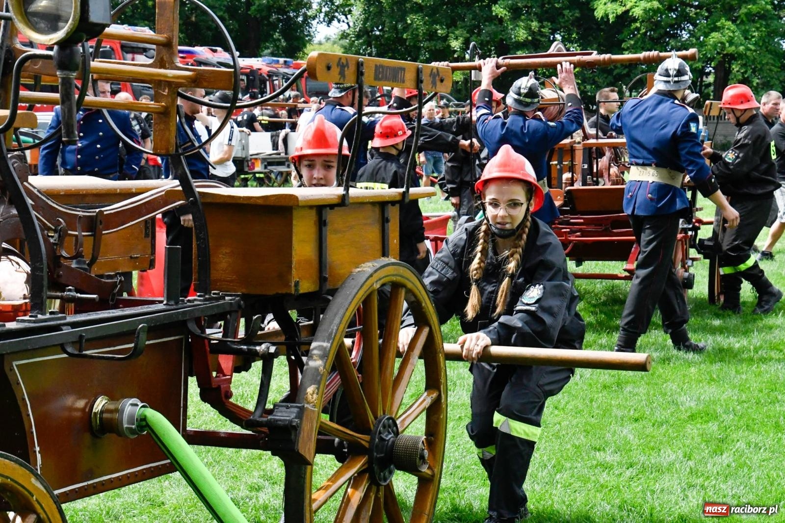 Zdjęcie w galerii na portalu naszraciborz.pl: Międzynarodowe zawody sikawek konnych w Bieńkowicach [FOTO i WIDEO] wiadomości z regionu