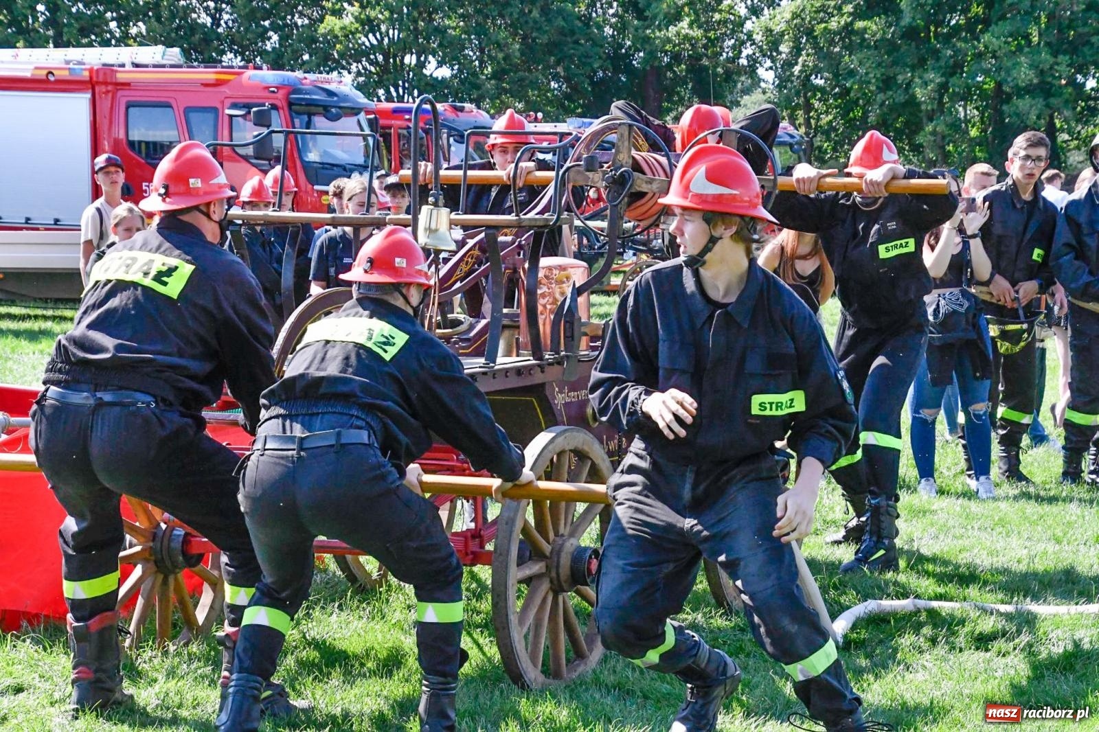 Zdjęcie w galerii na portalu naszraciborz.pl: Międzynarodowe zawody sikawek konnych w Bieńkowicach [FOTO i WIDEO] wiadomości z regionu