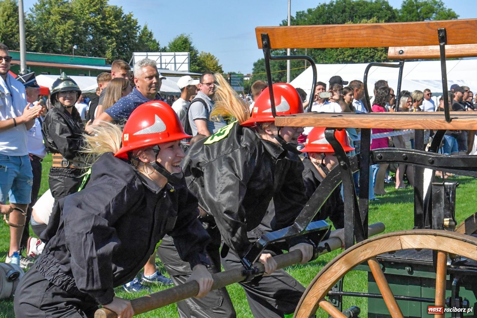 Zdjęcie w galerii na portalu naszraciborz.pl: Międzynarodowe zawody sikawek konnych w Bieńkowicach [FOTO i WIDEO] wiadomości z regionu