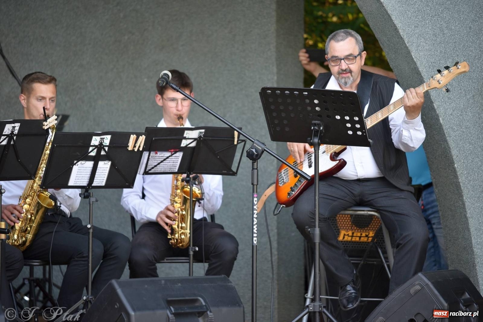 Zdjęcie w galerii na portalu naszraciborz.pl: Orkiestry z RCK-u dały koncert w parku im. Miasta Roth wiadomości z regionu