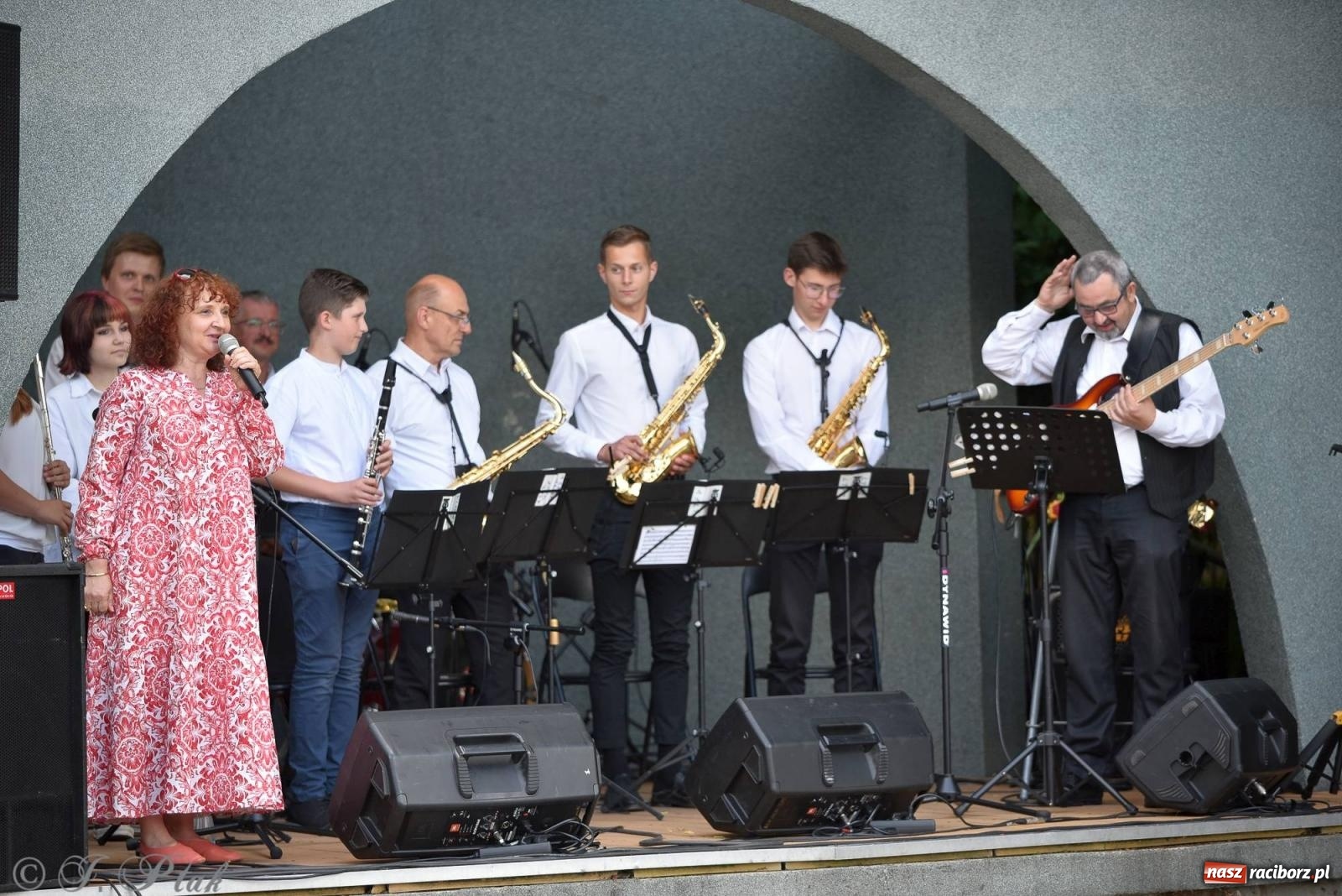 Zdjęcie w galerii na portalu naszraciborz.pl: Orkiestry z RCK-u dały koncert w parku im. Miasta Roth wiadomości z regionu