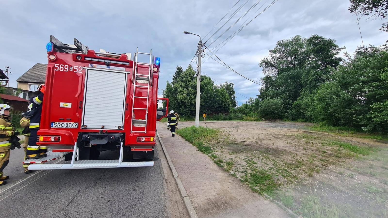 Zdjęcie w galerii na portalu naszraciborz.pl: Drzewo pozbawiło prądu cztery domostwa [FOTO] wiadomości z regionu