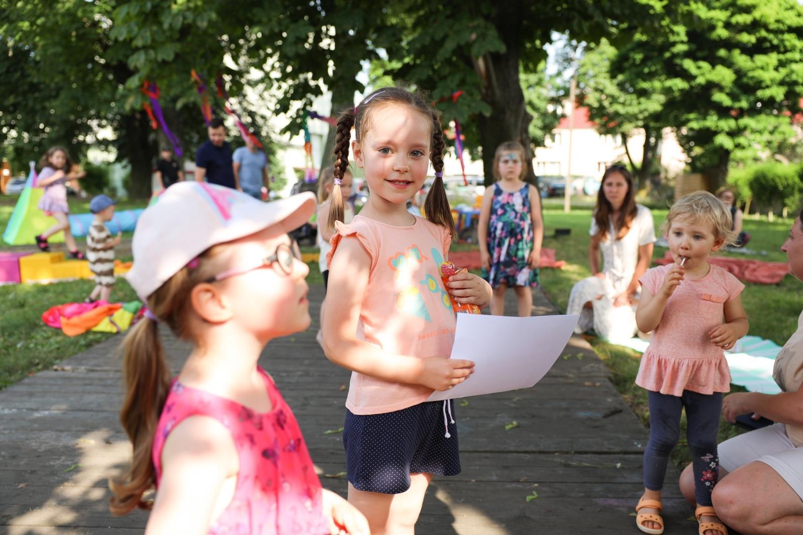 Zdjęcie w galerii na portalu naszraciborz.pl: Mali Odkrywcy przywitali w Raciborzu wakacje wiadomości z regionu