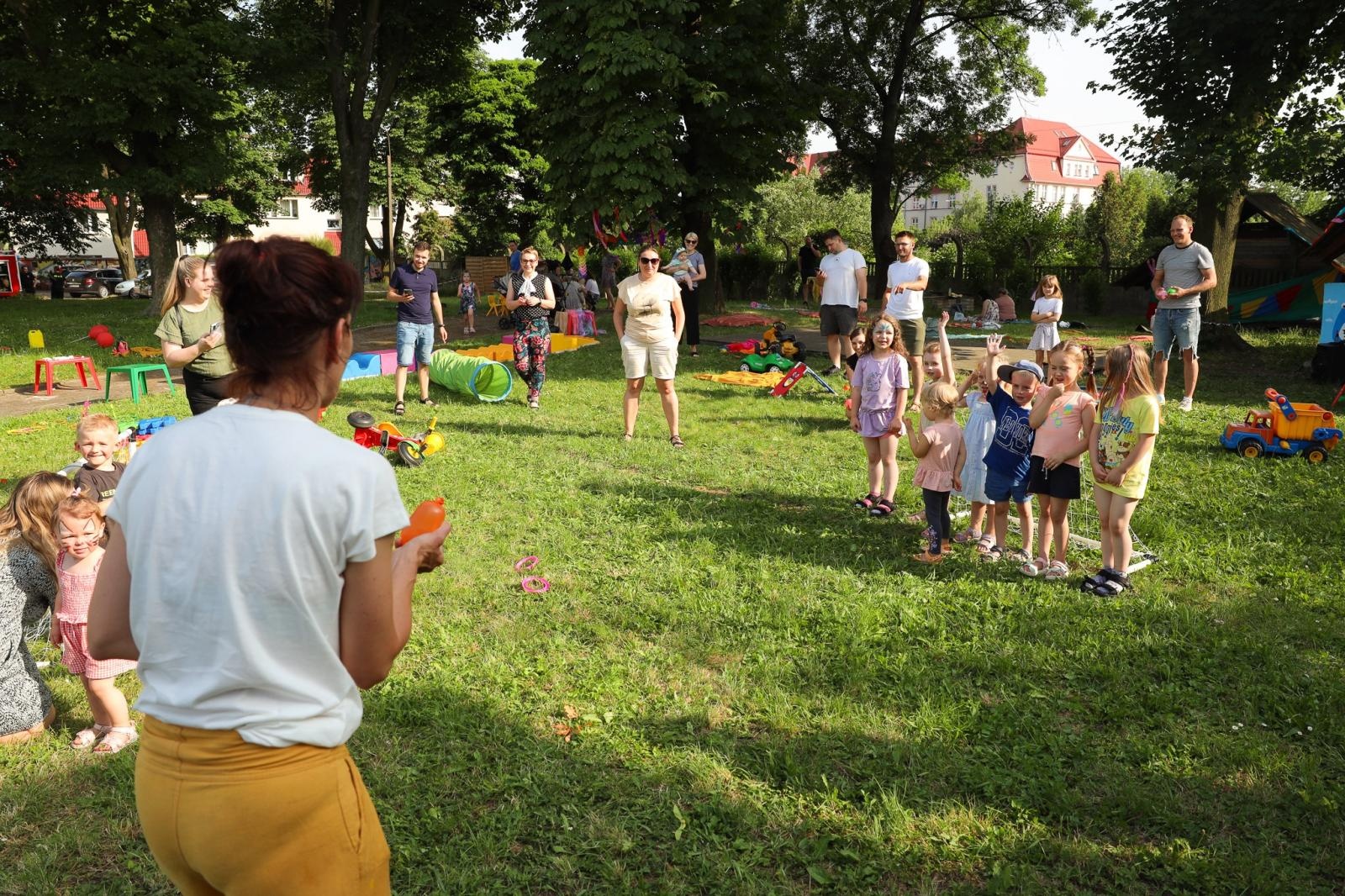 Zdjęcie w galerii na portalu naszraciborz.pl: Mali Odkrywcy przywitali w Raciborzu wakacje wiadomości z regionu