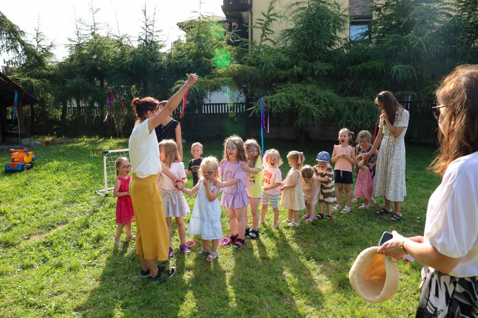 Zdjęcie w galerii na portalu naszraciborz.pl: Mali Odkrywcy przywitali w Raciborzu wakacje wiadomości z regionu