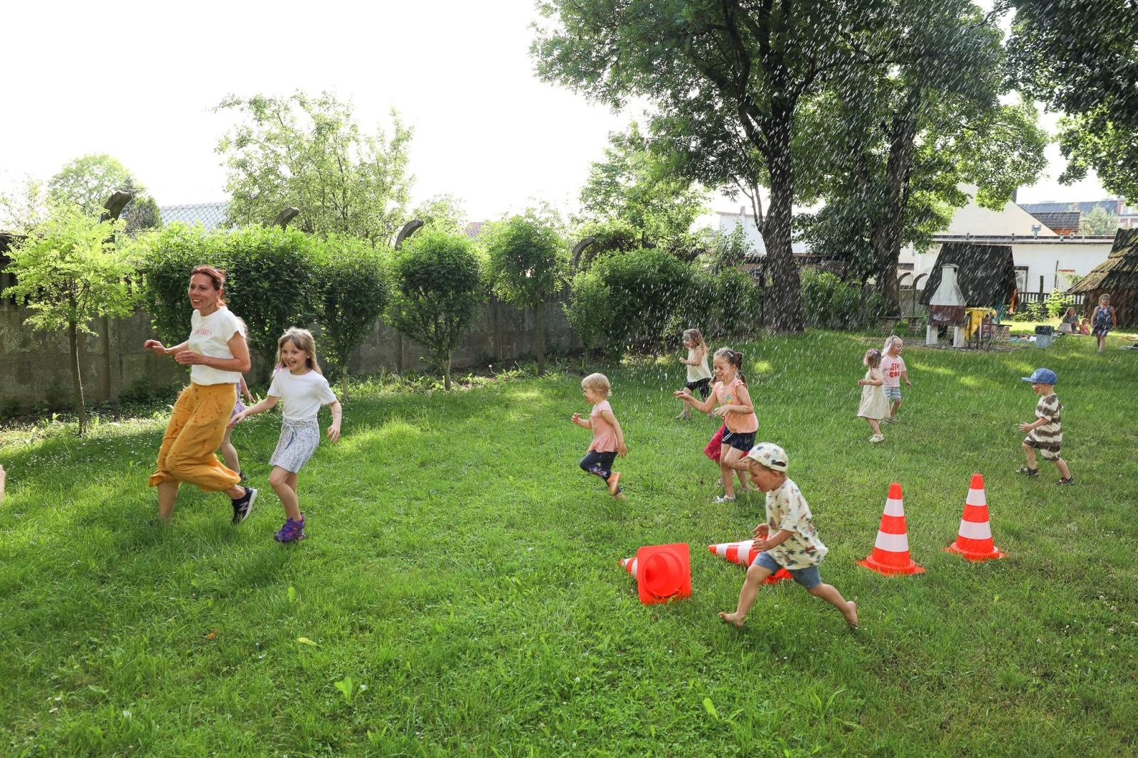 Zdjęcie w galerii na portalu naszraciborz.pl: Mali Odkrywcy przywitali w Raciborzu wakacje wiadomości z regionu