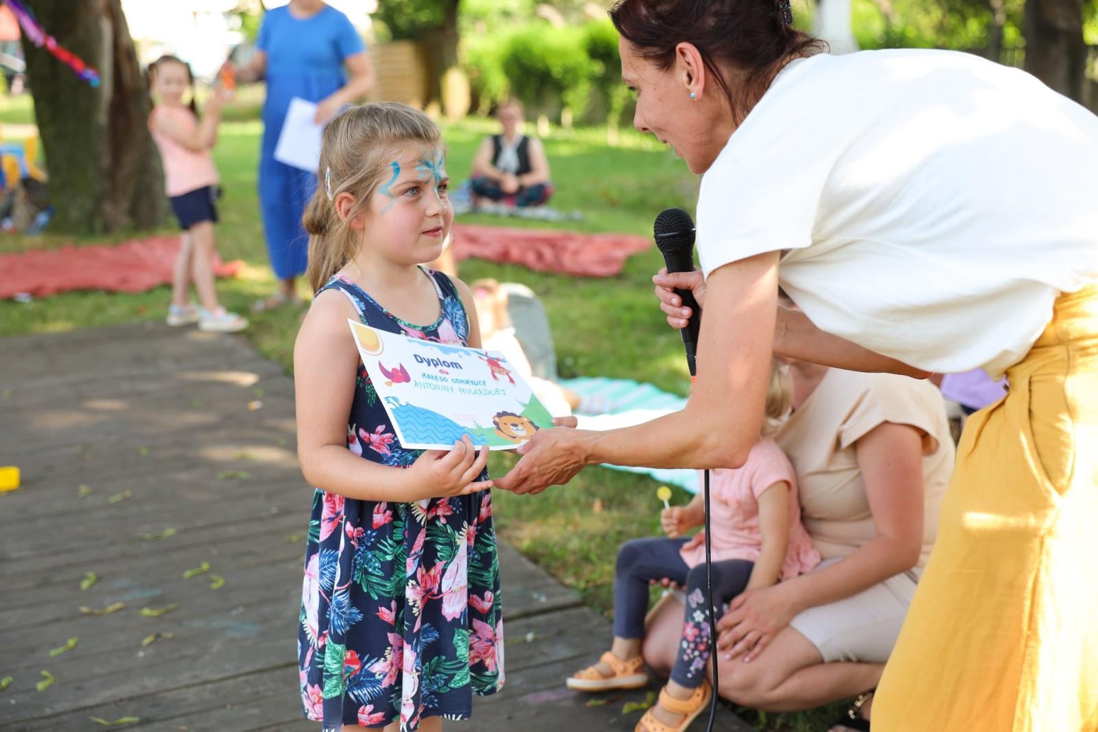 Zdjęcie w galerii na portalu naszraciborz.pl: Mali Odkrywcy przywitali w Raciborzu wakacje wiadomości z regionu