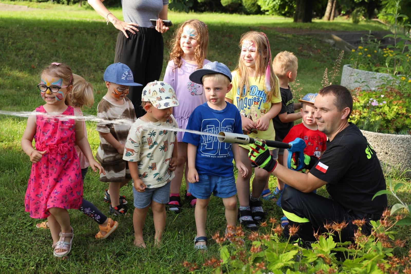 Zdjęcie w galerii na portalu naszraciborz.pl: Mali Odkrywcy przywitali w Raciborzu wakacje wiadomości z regionu