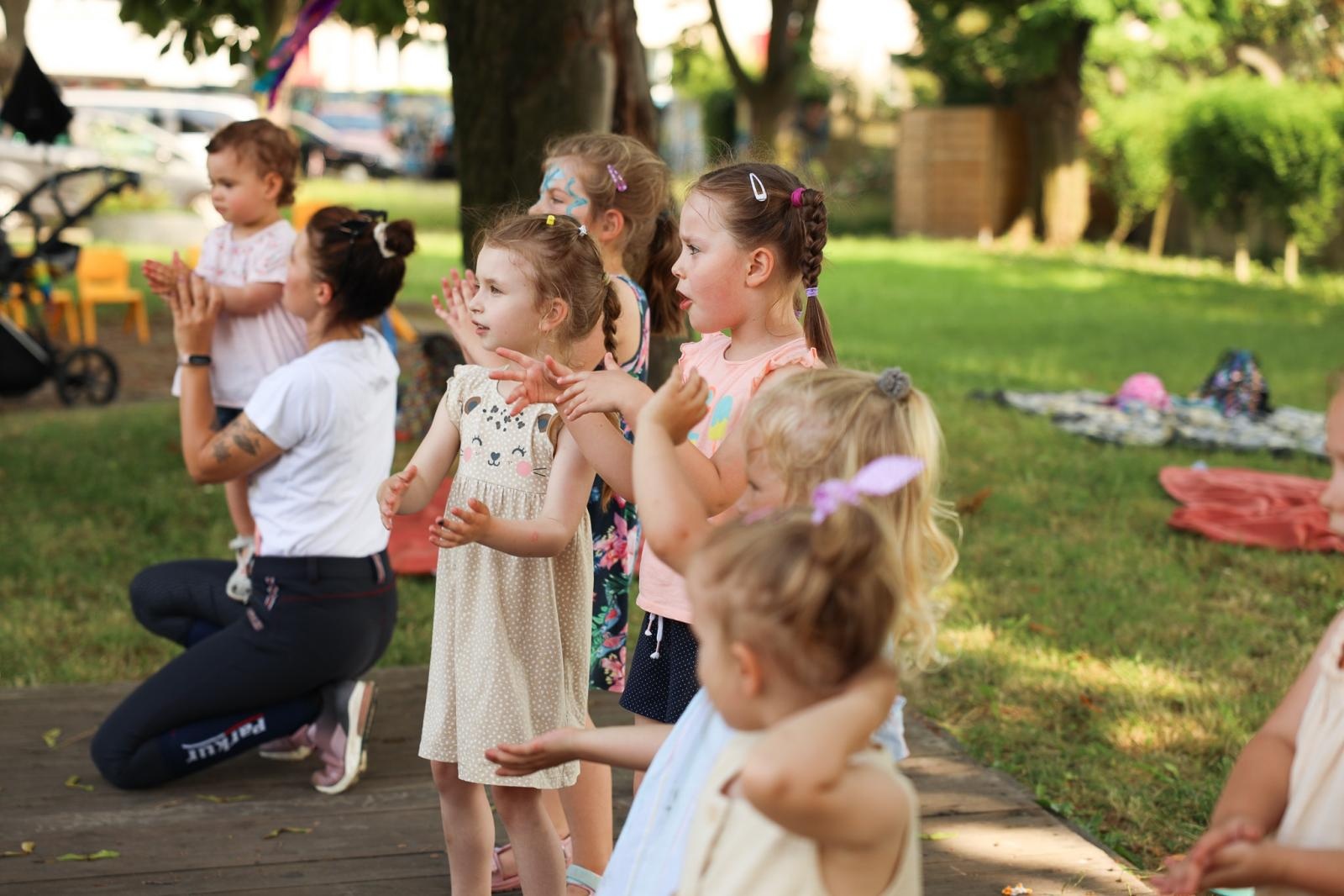 Zdjęcie w galerii na portalu naszraciborz.pl: Mali Odkrywcy przywitali w Raciborzu wakacje wiadomości z regionu