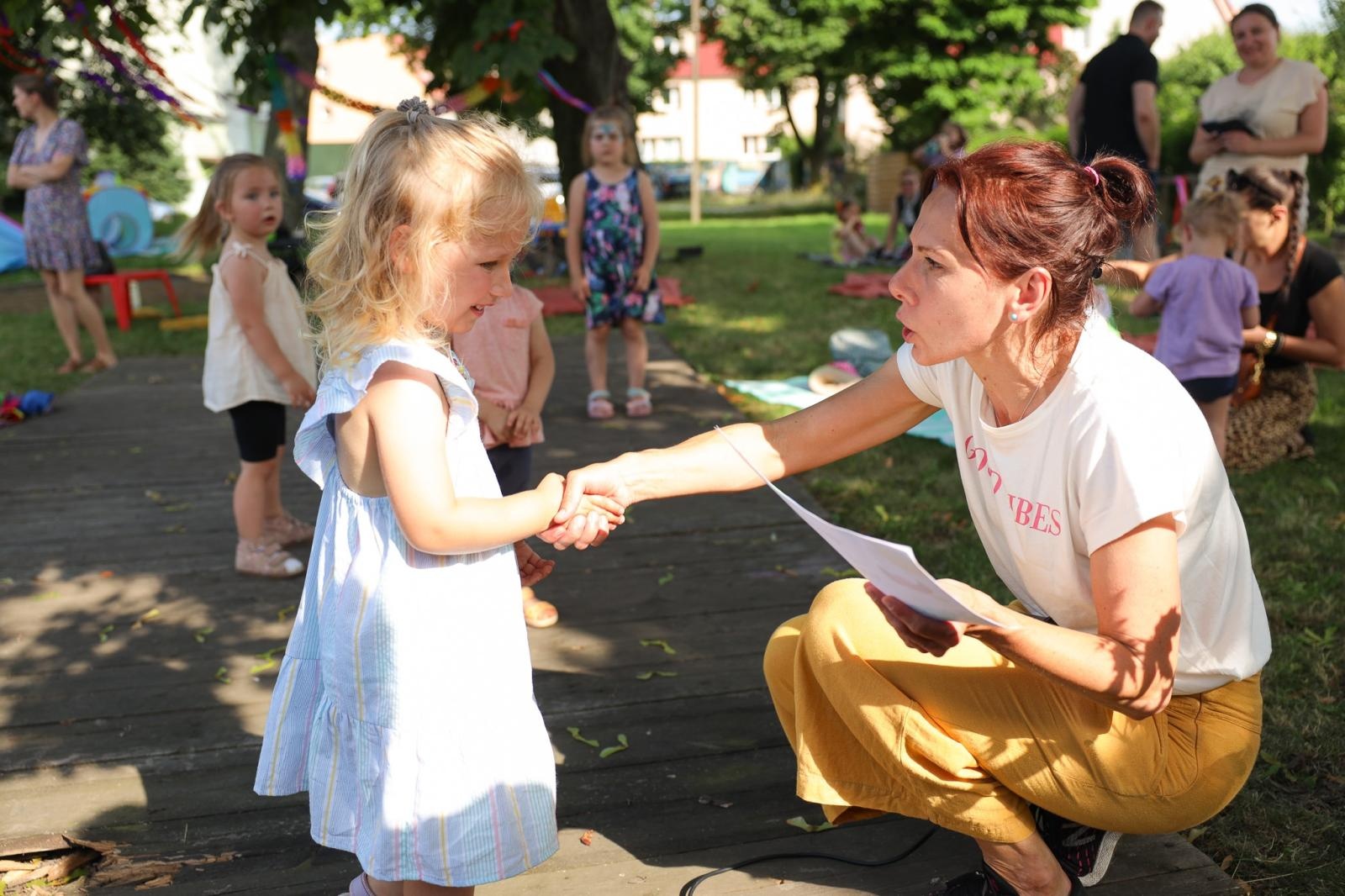 Zdjęcie w galerii na portalu naszraciborz.pl: Mali Odkrywcy przywitali w Raciborzu wakacje wiadomości z regionu