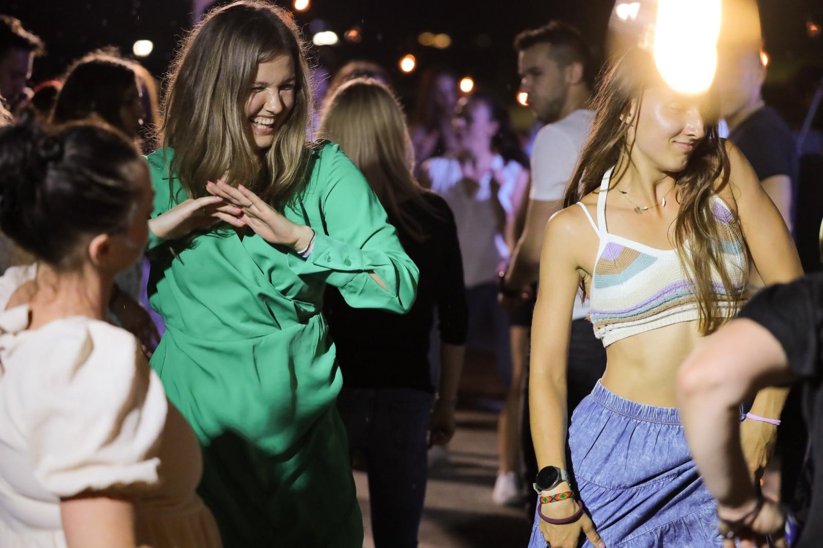 Zdjęcie w galerii na portalu naszraciborz.pl: Roztańczone Bulwary podczas kubańskiej nocy z DJ Osmarem wiadomości z regionu