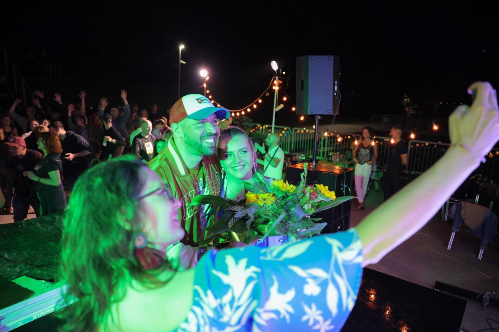 Zdjęcie w galerii na portalu naszraciborz.pl: Roztańczone Bulwary podczas kubańskiej nocy z DJ Osmarem wiadomości z regionu