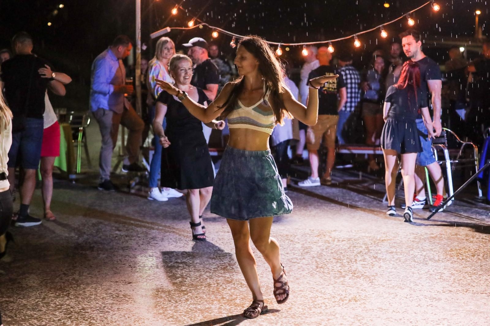 Zdjęcie w galerii na portalu naszraciborz.pl: Roztańczone Bulwary podczas kubańskiej nocy z DJ Osmarem wiadomości z regionu