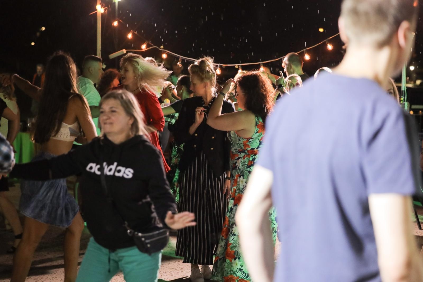 Zdjęcie w galerii na portalu naszraciborz.pl: Roztańczone Bulwary podczas kubańskiej nocy z DJ Osmarem wiadomości z regionu