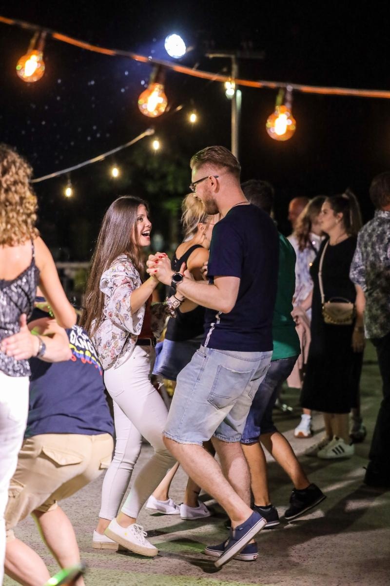 Zdjęcie w galerii na portalu naszraciborz.pl: Roztańczone Bulwary podczas kubańskiej nocy z DJ Osmarem wiadomości z regionu