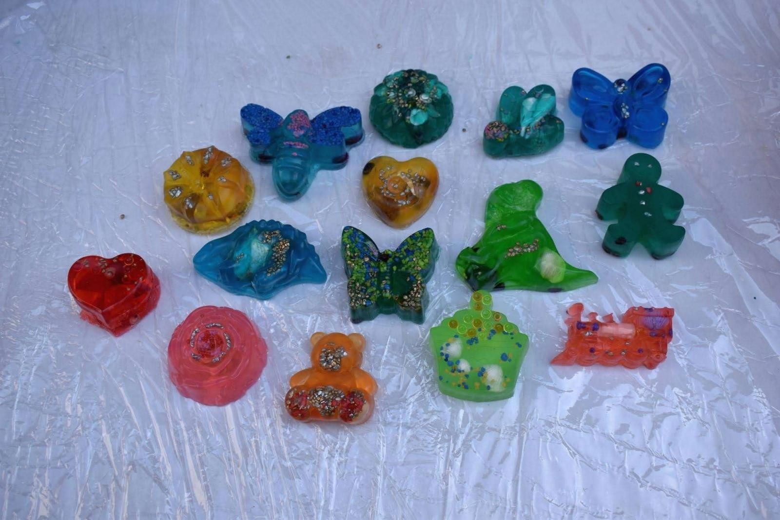 Zdjęcie w galerii na portalu naszraciborz.pl: WAKACJE w POWIECIE 2023. Warsztaty mydlarskie za nami! wiadomości z regionu