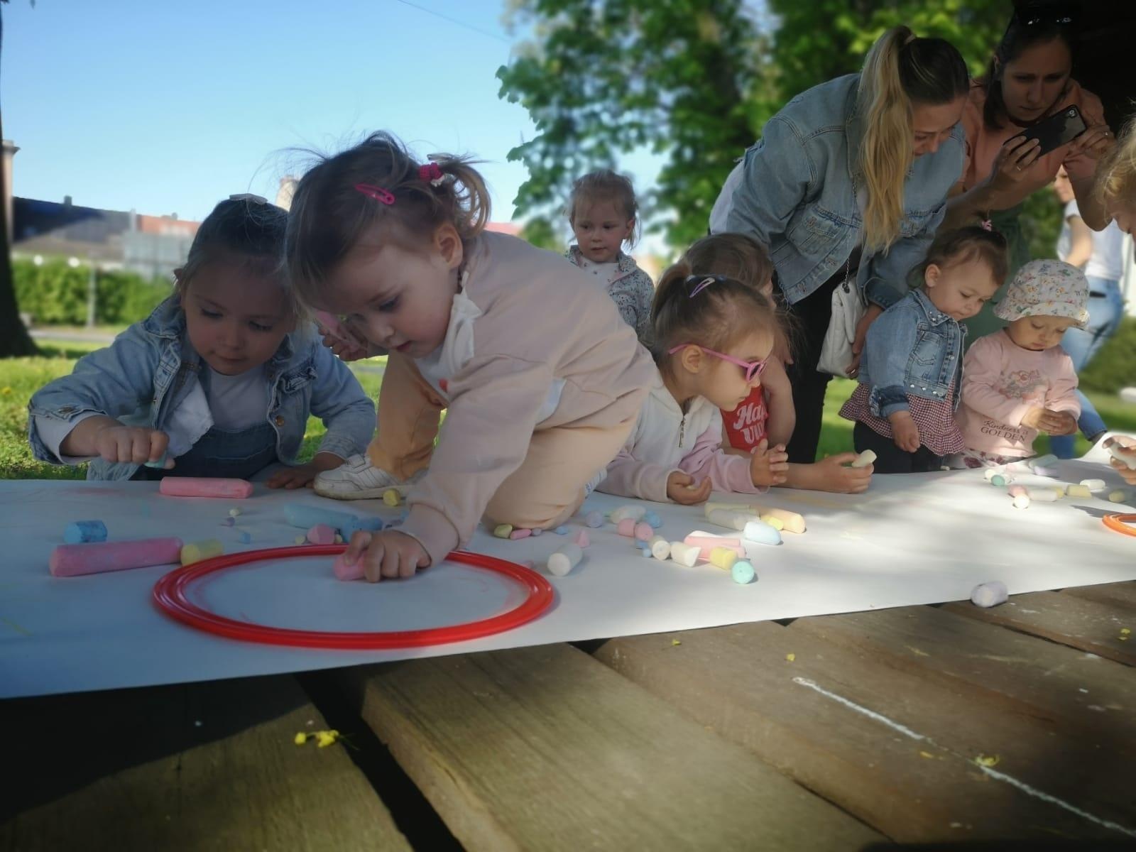 Zdjęcie w galerii na portalu naszraciborz.pl: Trwają zapisy do Małych Odkrywców Sztuki w RCK wiadomości z regionu