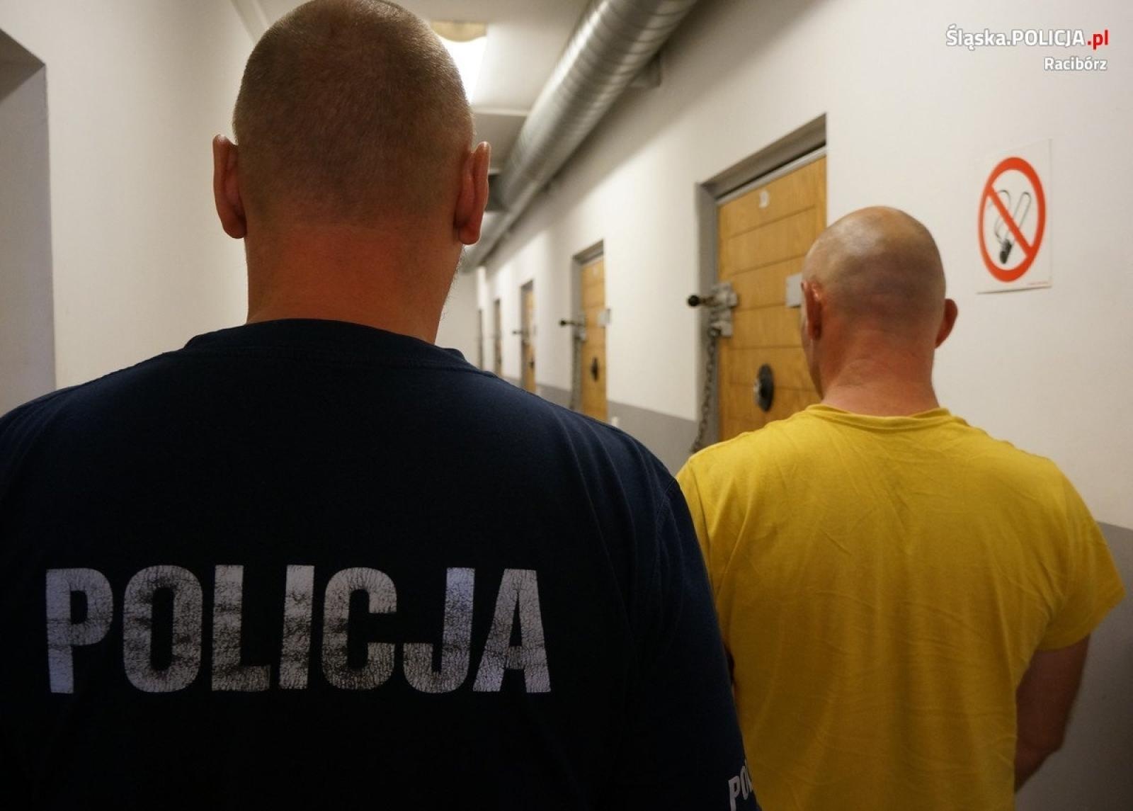 Zdjęcie w galerii na portalu naszraciborz.pl: 37-latek z Raciborza zatrzymany z dużą ilością narkotyków  wiadomości z regionu