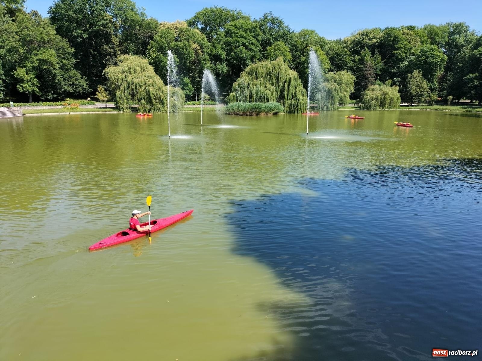 Zdjęcie w galerii na portalu naszraciborz.pl: Przygodą na kajakach OSIR rozpoczął akcję Lato w Mieście wiadomości z regionu
