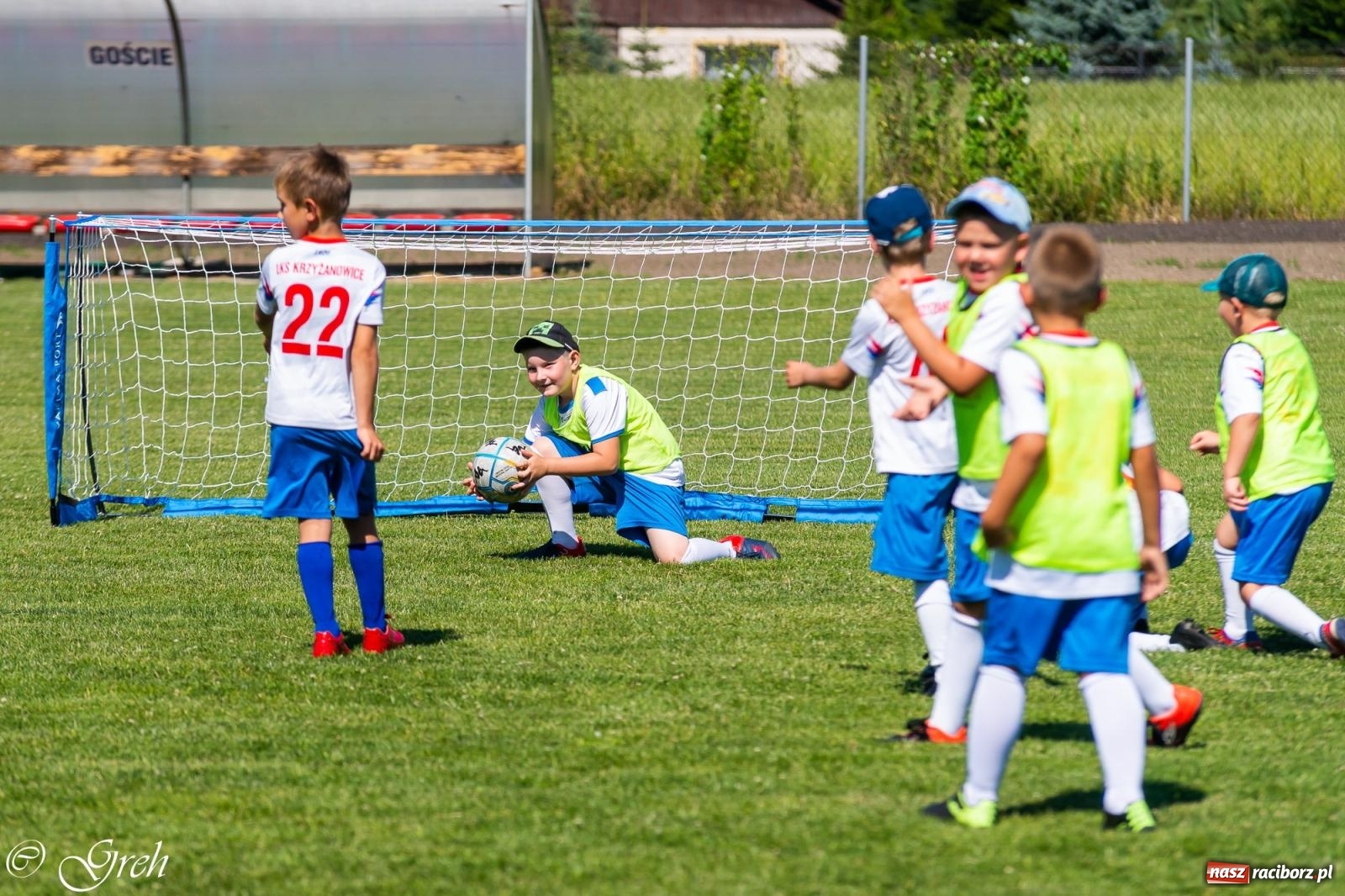 Zdjęcie w galerii na portalu naszraciborz.pl: Piłkarska rywalizacja młodzieży i turniej szóstek w Krzyżanowicach [FOTO] wiadomości z regionu