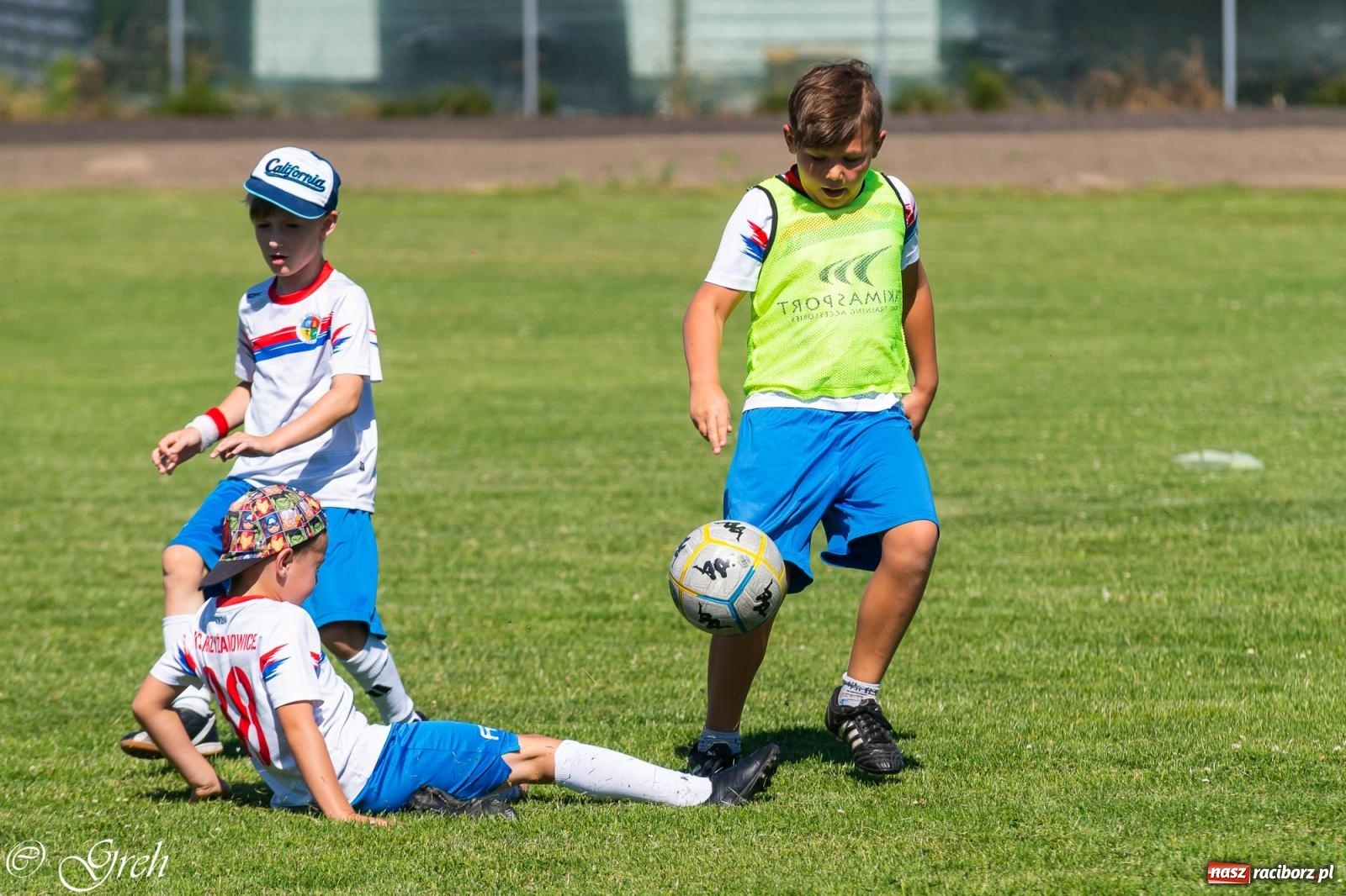 Zdjęcie w galerii na portalu naszraciborz.pl: Piłkarska rywalizacja młodzieży i turniej szóstek w Krzyżanowicach [FOTO] wiadomości z regionu