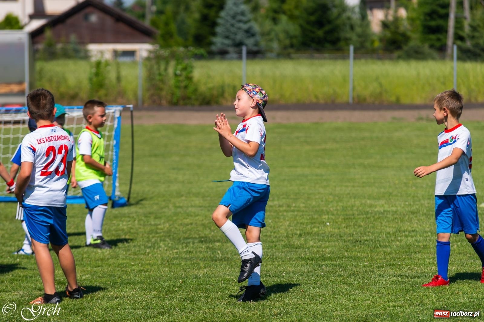 Zdjęcie w galerii na portalu naszraciborz.pl: Piłkarska rywalizacja młodzieży i turniej szóstek w Krzyżanowicach [FOTO] wiadomości z regionu