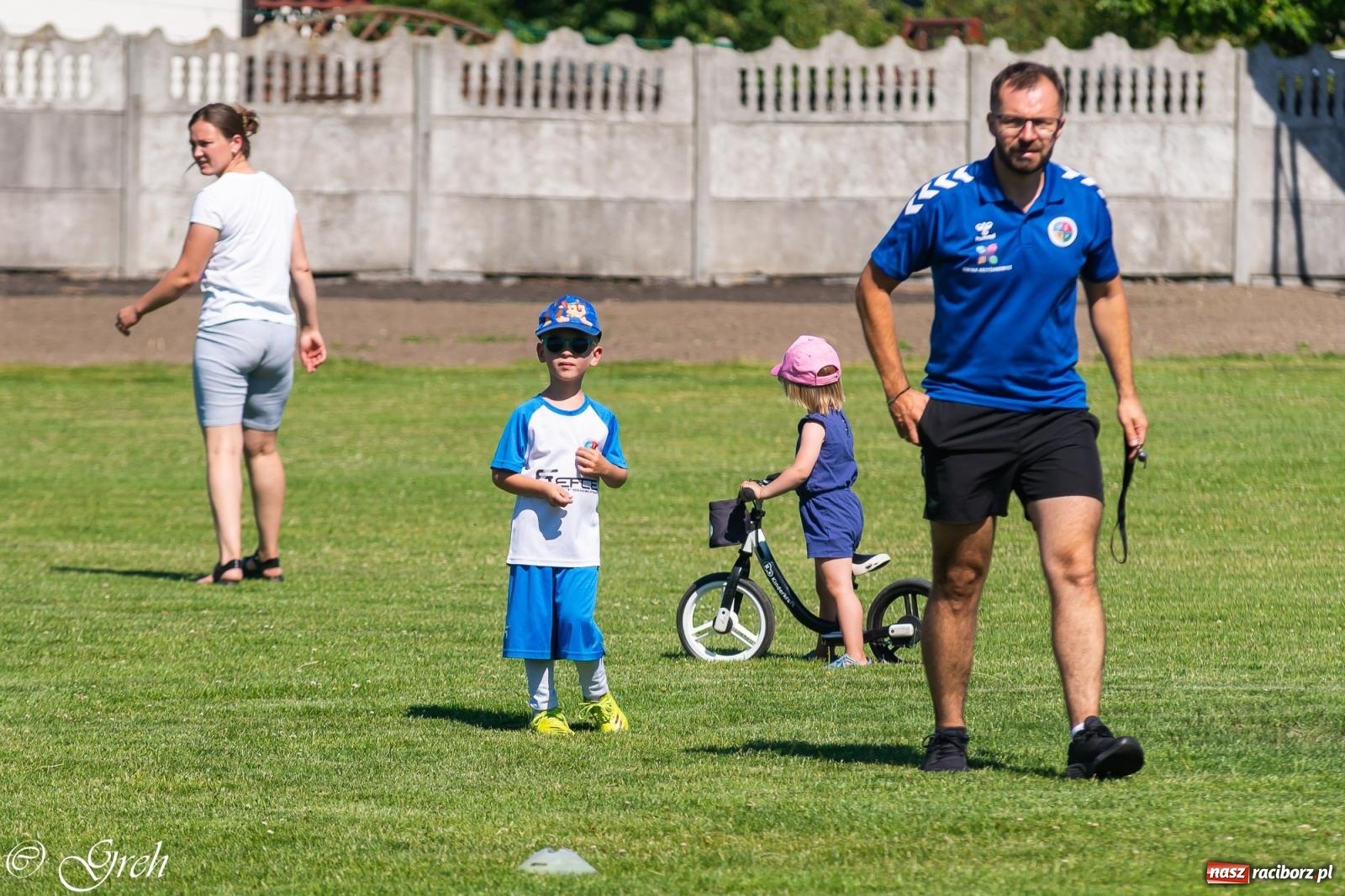 Zdjęcie w galerii na portalu naszraciborz.pl: Piłkarska rywalizacja młodzieży i turniej szóstek w Krzyżanowicach [FOTO] wiadomości z regionu
