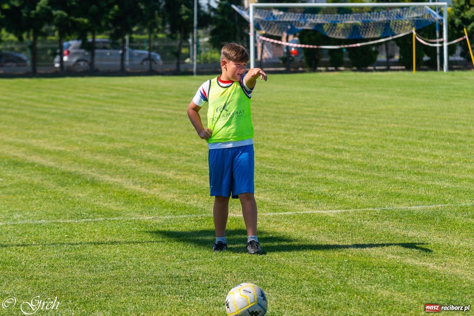Zdjęcie w galerii na portalu naszraciborz.pl: Piłkarska rywalizacja młodzieży i turniej szóstek w Krzyżanowicach [FOTO] wiadomości z regionu