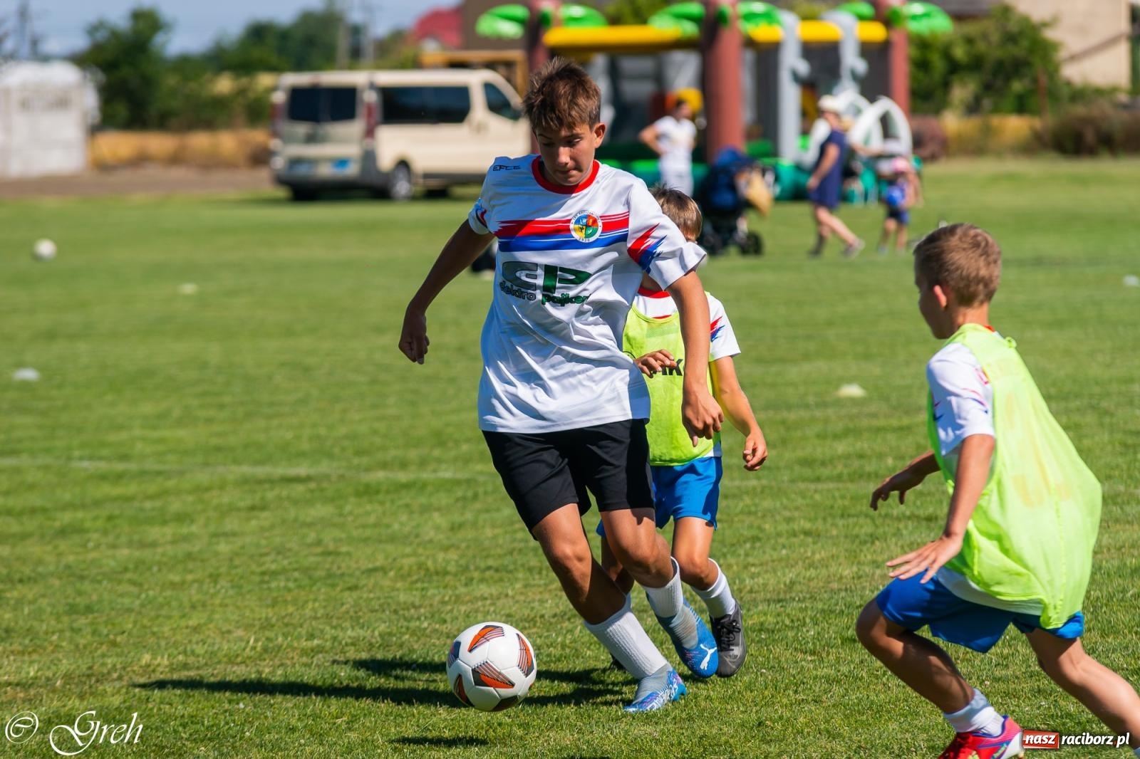 Zdjęcie w galerii na portalu naszraciborz.pl: Piłkarska rywalizacja młodzieży i turniej szóstek w Krzyżanowicach [FOTO] wiadomości z regionu