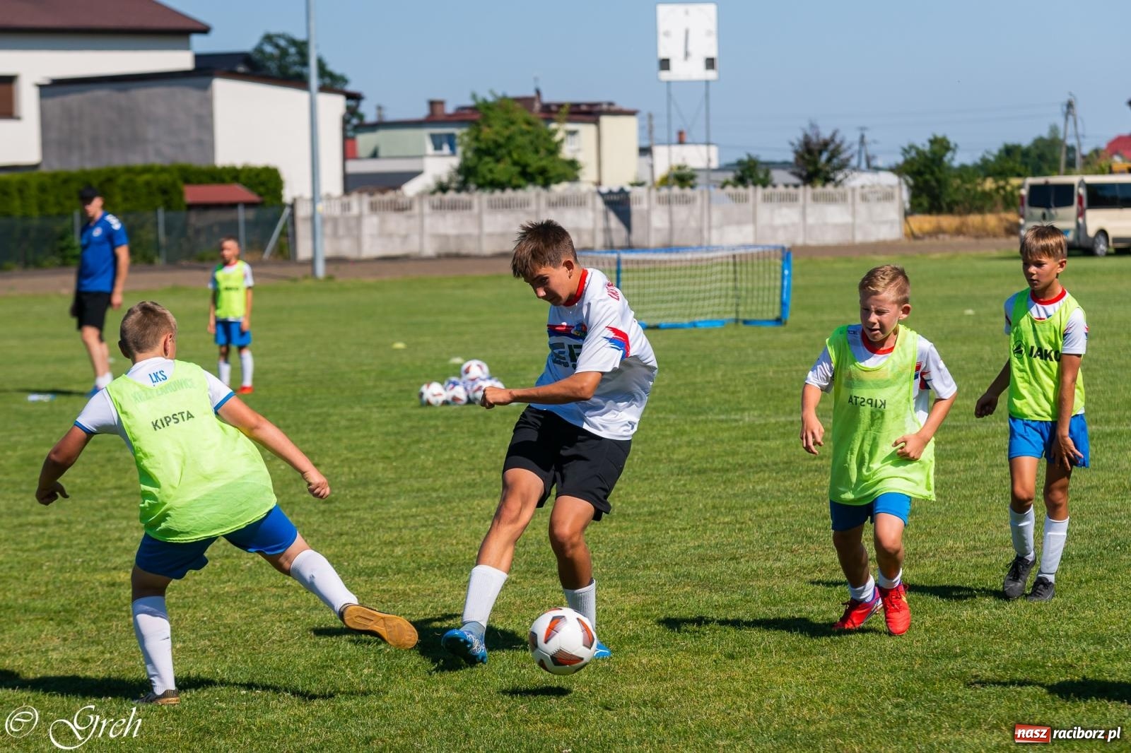Zdjęcie w galerii na portalu naszraciborz.pl: Piłkarska rywalizacja młodzieży i turniej szóstek w Krzyżanowicach [FOTO] wiadomości z regionu