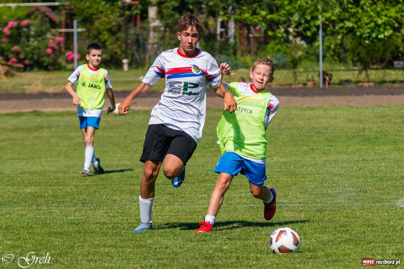 Zdjęcie w galerii na portalu naszraciborz.pl: Piłkarska rywalizacja młodzieży i turniej szóstek w Krzyżanowicach [FOTO] wiadomości z regionu