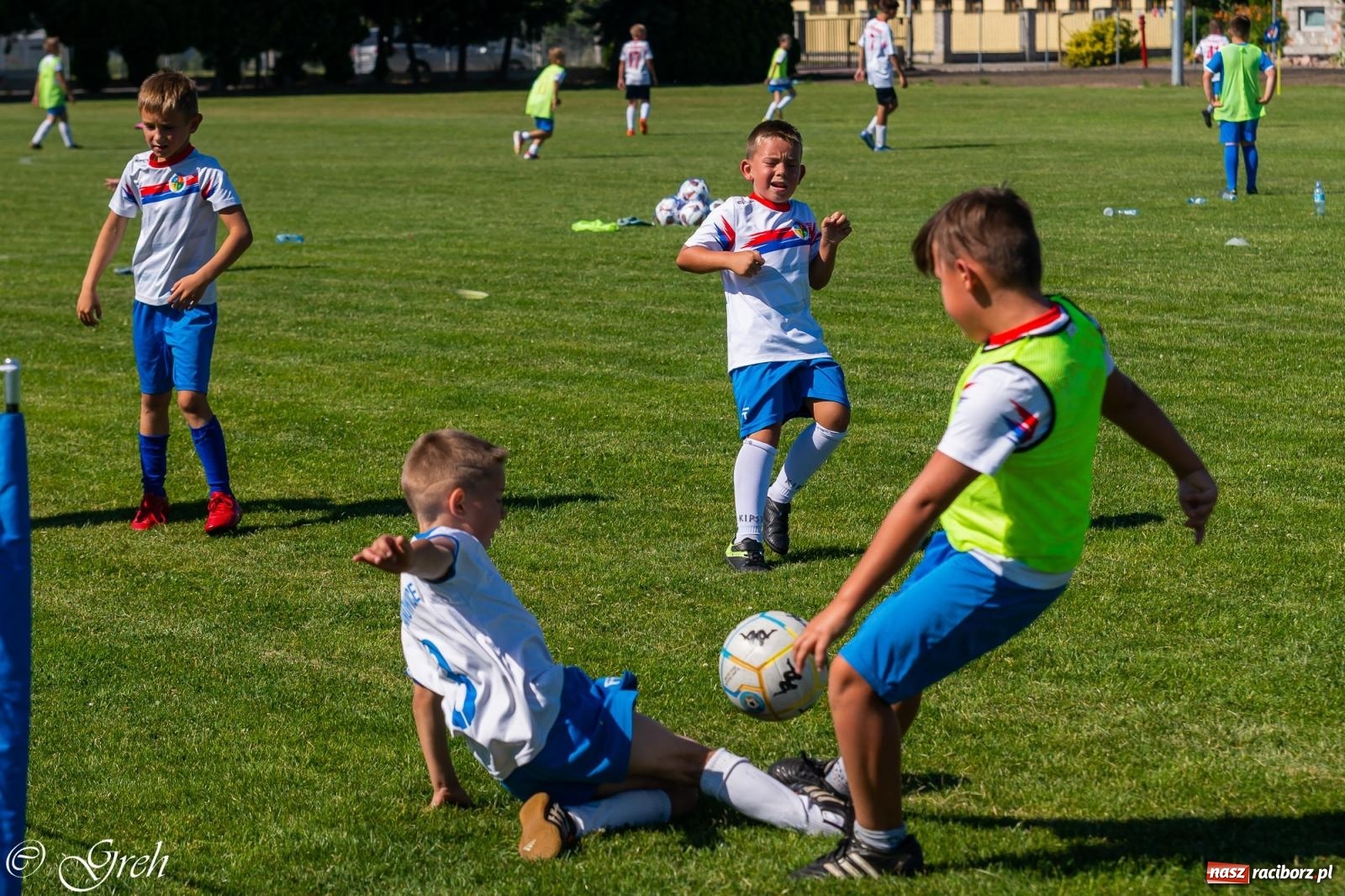 Zdjęcie w galerii na portalu naszraciborz.pl: Piłkarska rywalizacja młodzieży i turniej szóstek w Krzyżanowicach [FOTO] wiadomości z regionu
