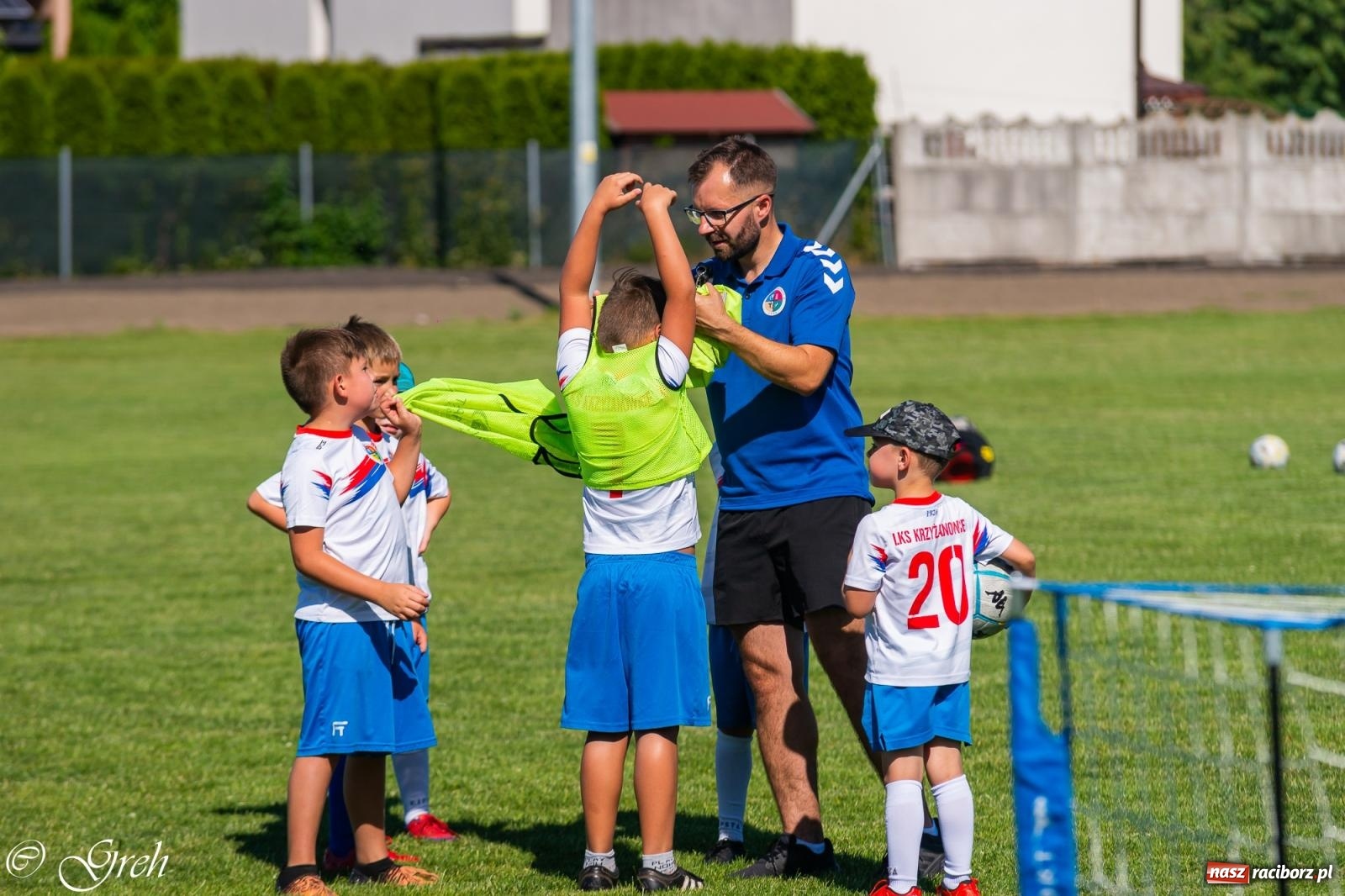 Zdjęcie w galerii na portalu naszraciborz.pl: Piłkarska rywalizacja młodzieży i turniej szóstek w Krzyżanowicach [FOTO] wiadomości z regionu