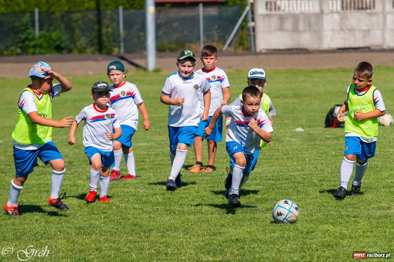 Zdjęcie w galerii na portalu naszraciborz.pl: Piłkarska rywalizacja młodzieży i turniej szóstek w Krzyżanowicach [FOTO] wiadomości z regionu