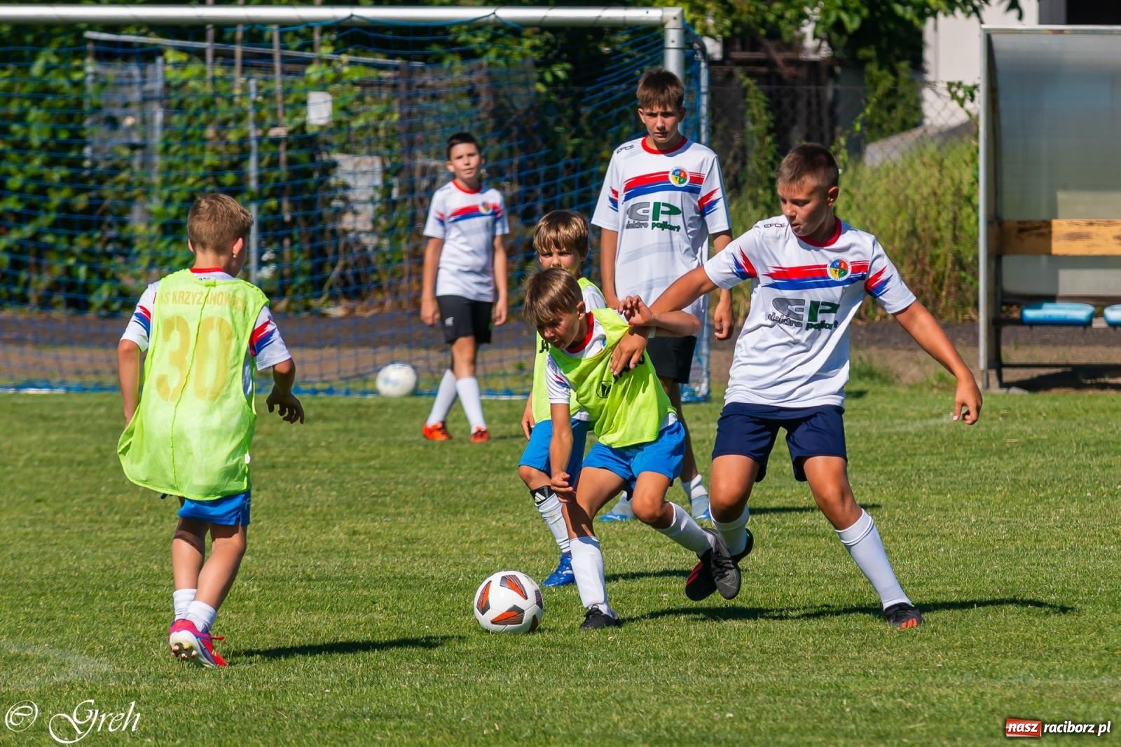 Zdjęcie w galerii na portalu naszraciborz.pl: Piłkarska rywalizacja młodzieży i turniej szóstek w Krzyżanowicach [FOTO] wiadomości z regionu