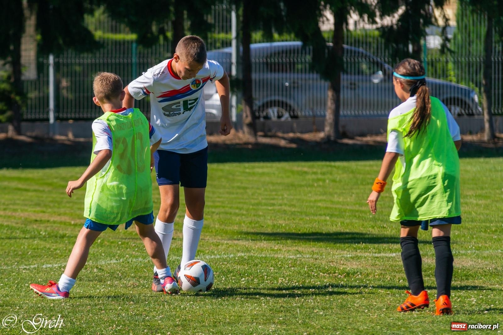 Zdjęcie w galerii na portalu naszraciborz.pl: Piłkarska rywalizacja młodzieży i turniej szóstek w Krzyżanowicach [FOTO] wiadomości z regionu
