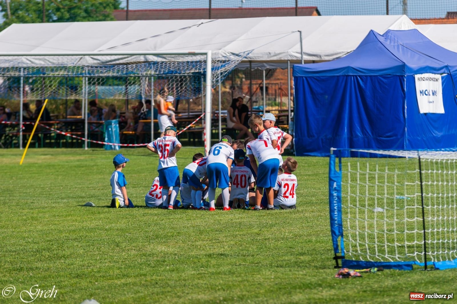 Zdjęcie w galerii na portalu naszraciborz.pl: Piłkarska rywalizacja młodzieży i turniej szóstek w Krzyżanowicach [FOTO] wiadomości z regionu