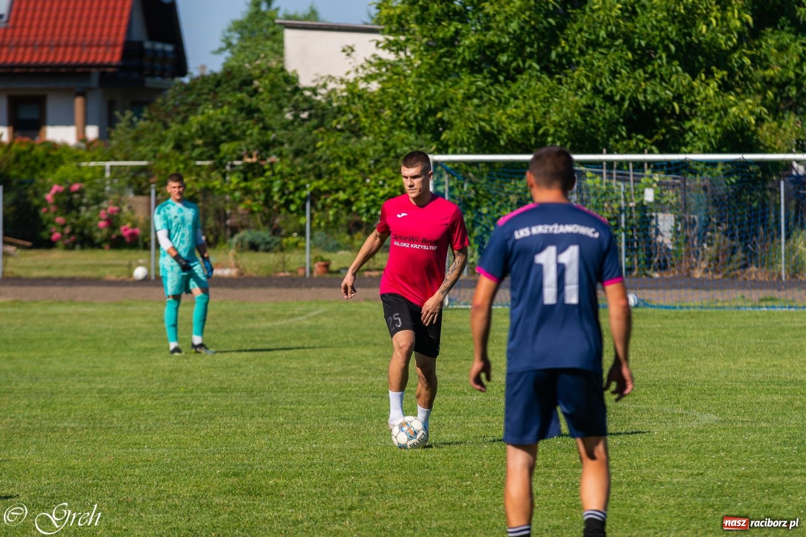 Zdjęcie w galerii na portalu naszraciborz.pl: Piłkarska rywalizacja młodzieży i turniej szóstek w Krzyżanowicach [FOTO] wiadomości z regionu