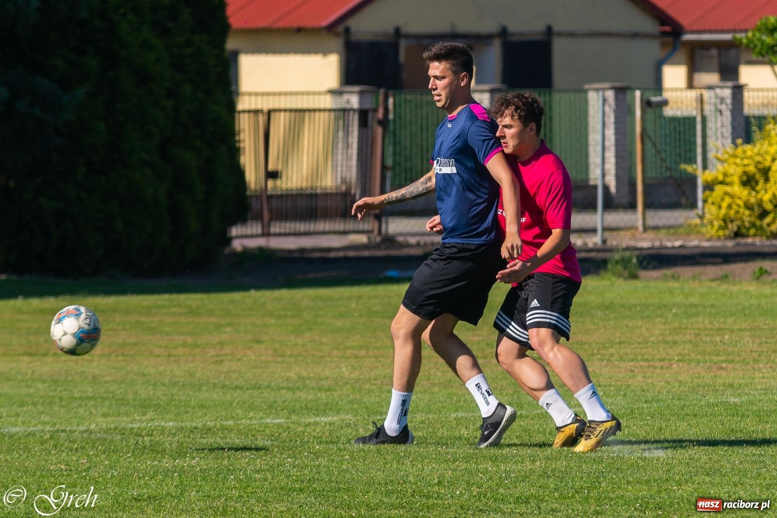Zdjęcie w galerii na portalu naszraciborz.pl: Piłkarska rywalizacja młodzieży i turniej szóstek w Krzyżanowicach [FOTO] wiadomości z regionu