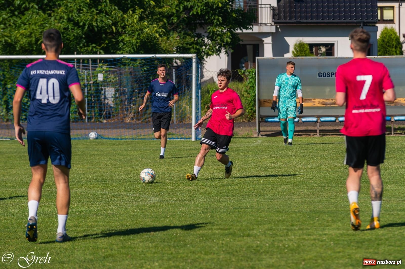 Zdjęcie w galerii na portalu naszraciborz.pl: Piłkarska rywalizacja młodzieży i turniej szóstek w Krzyżanowicach [FOTO] wiadomości z regionu