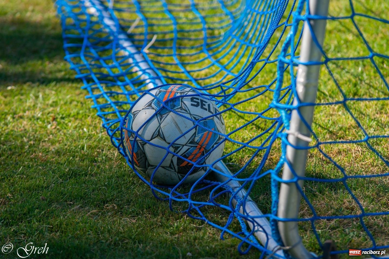 Zdjęcie w galerii na portalu naszraciborz.pl: Piłkarska rywalizacja młodzieży i turniej szóstek w Krzyżanowicach [FOTO] wiadomości z regionu