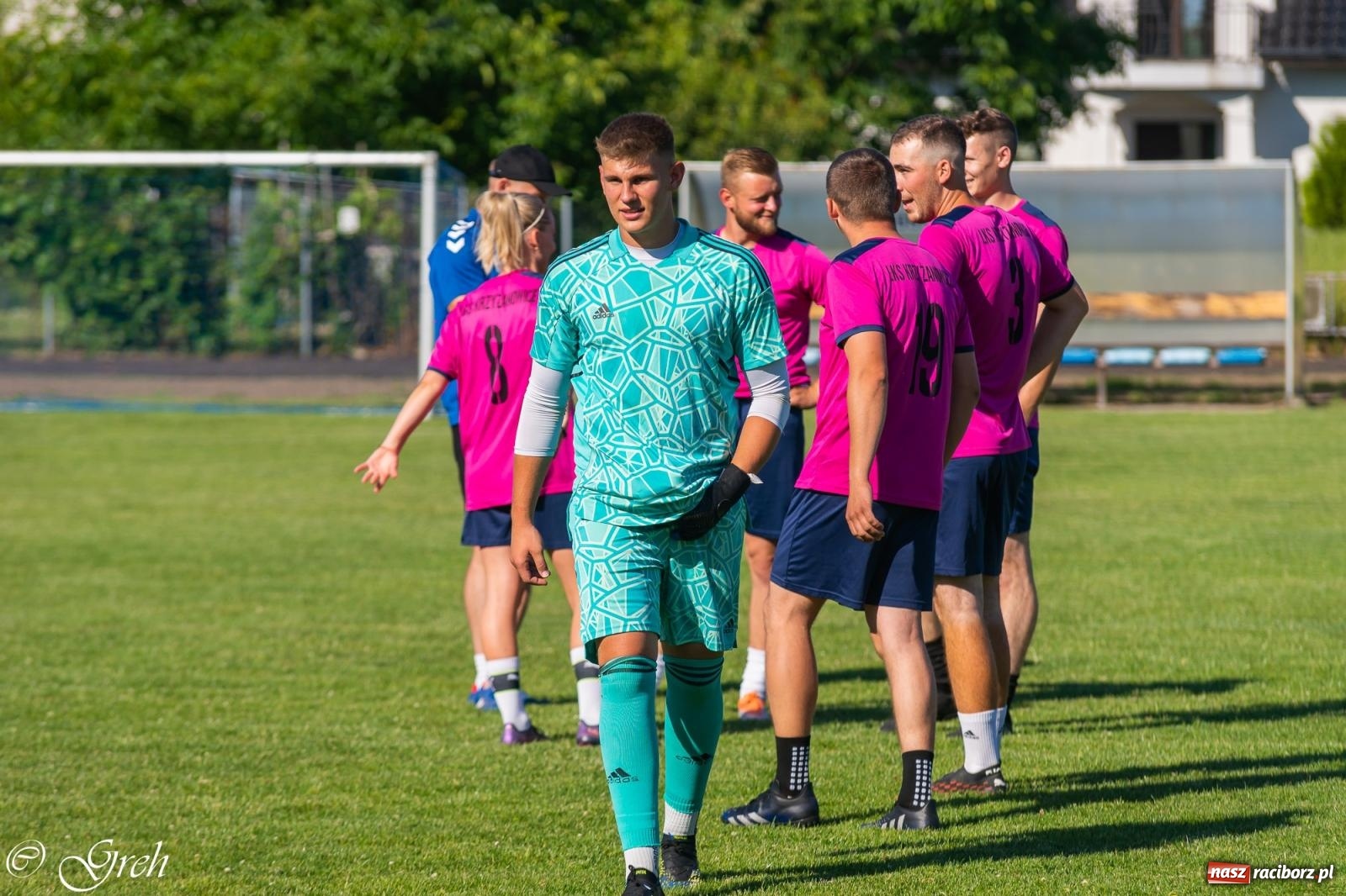 Zdjęcie w galerii na portalu naszraciborz.pl: Piłkarska rywalizacja młodzieży i turniej szóstek w Krzyżanowicach [FOTO] wiadomości z regionu