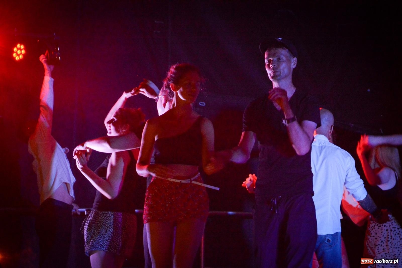 Zdjęcie w galerii na portalu naszraciborz.pl: LATINO PARTY ON AIR - roztańczony zamek w Raciborzu wiadomości z regionu