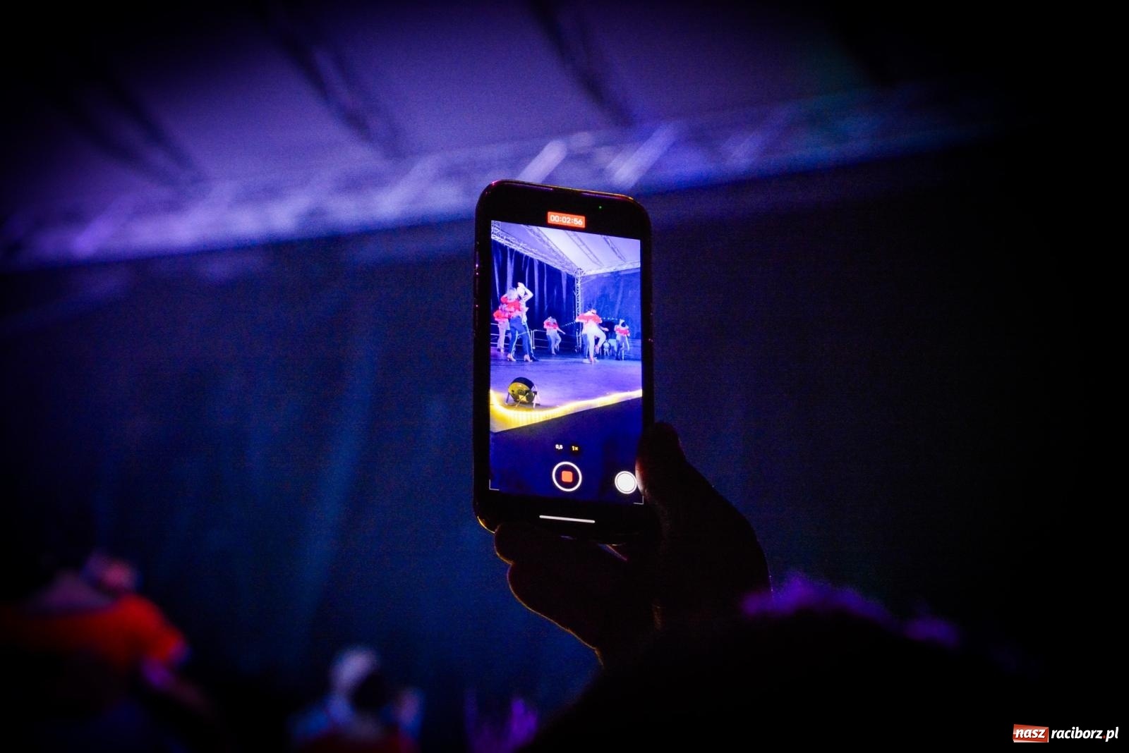 Zdjęcie w galerii na portalu naszraciborz.pl: LATINO PARTY ON AIR - roztańczony zamek w Raciborzu wiadomości z regionu