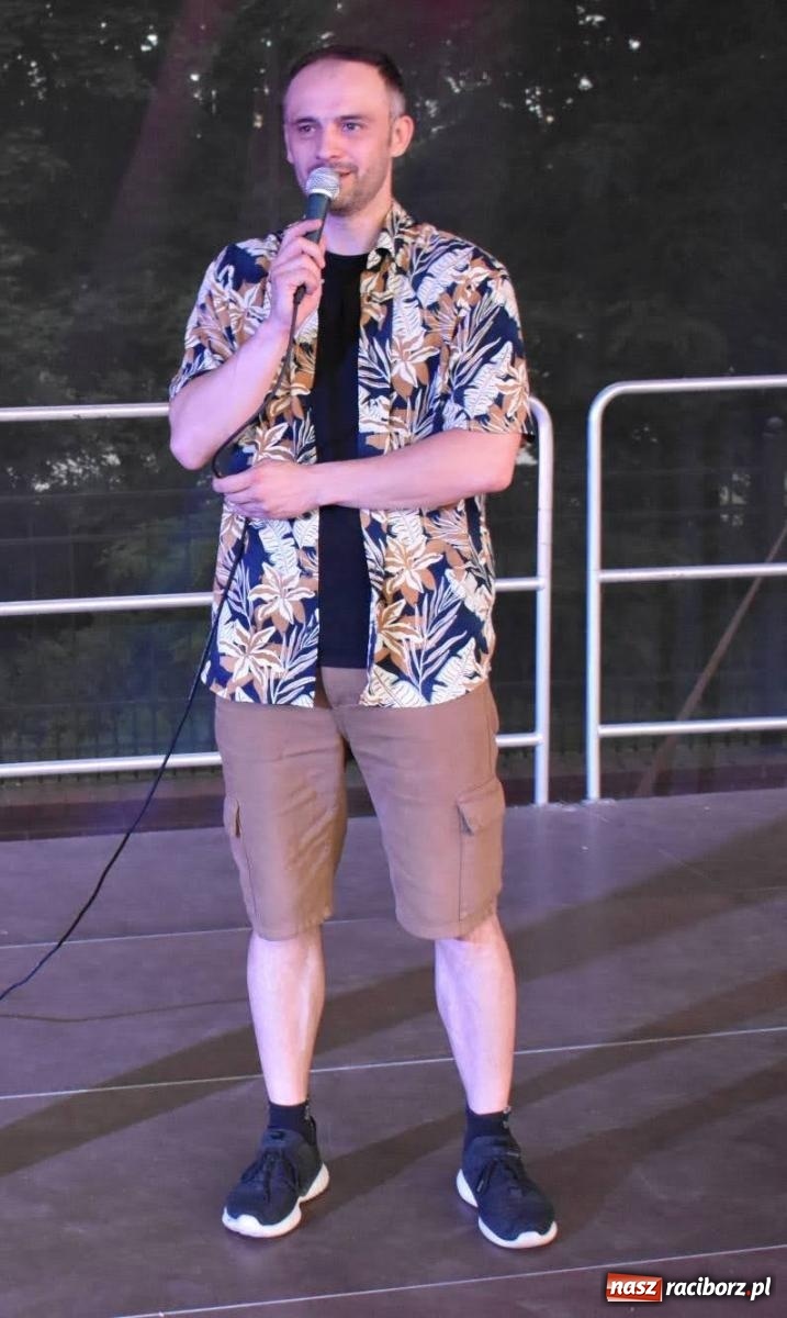 Zdjęcie w galerii na portalu naszraciborz.pl: LATINO PARTY ON AIR - roztańczony zamek w Raciborzu wiadomości z regionu