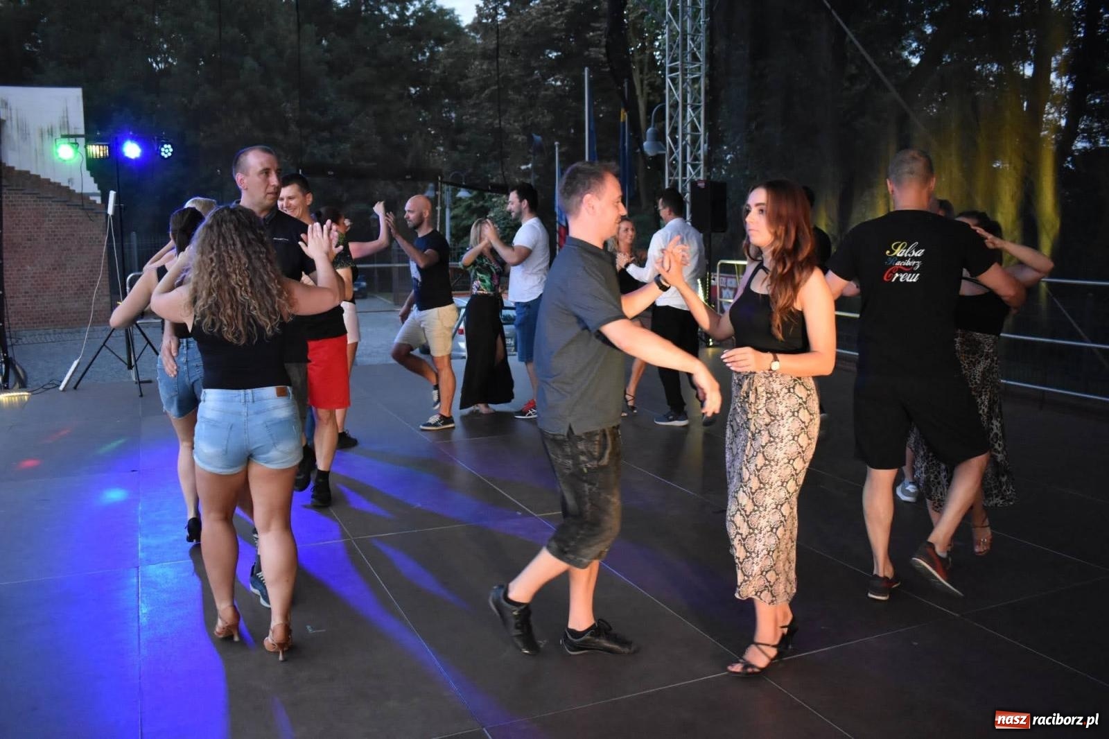 Zdjęcie w galerii na portalu naszraciborz.pl: LATINO PARTY ON AIR - roztańczony zamek w Raciborzu wiadomości z regionu