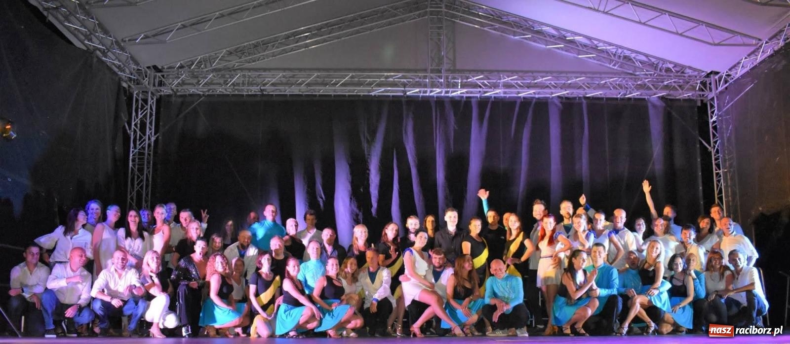 Zdjęcie w galerii na portalu naszraciborz.pl: LATINO PARTY ON AIR - roztańczony zamek w Raciborzu wiadomości z regionu